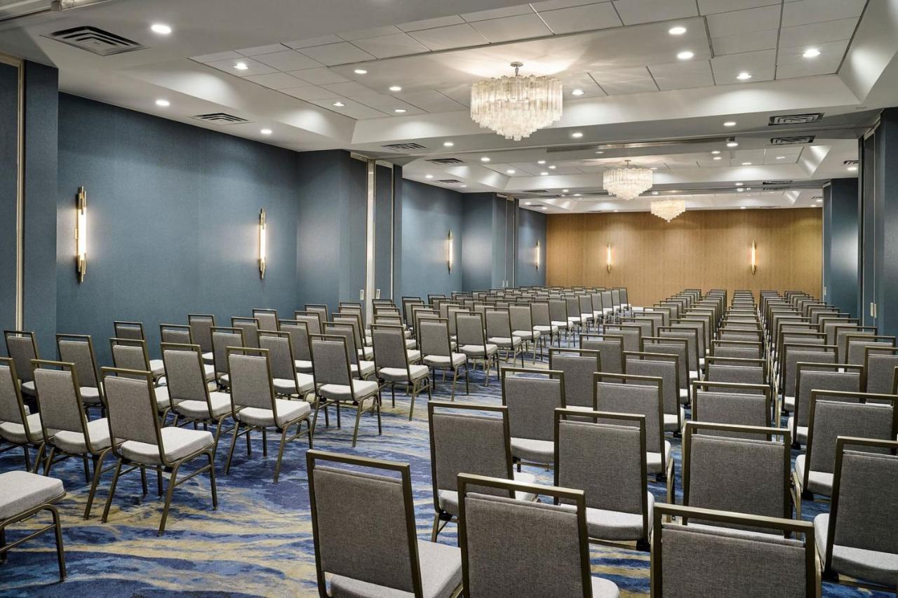 Sheraton Grand Rapids Airport Hotel Cascade Extérieur photo