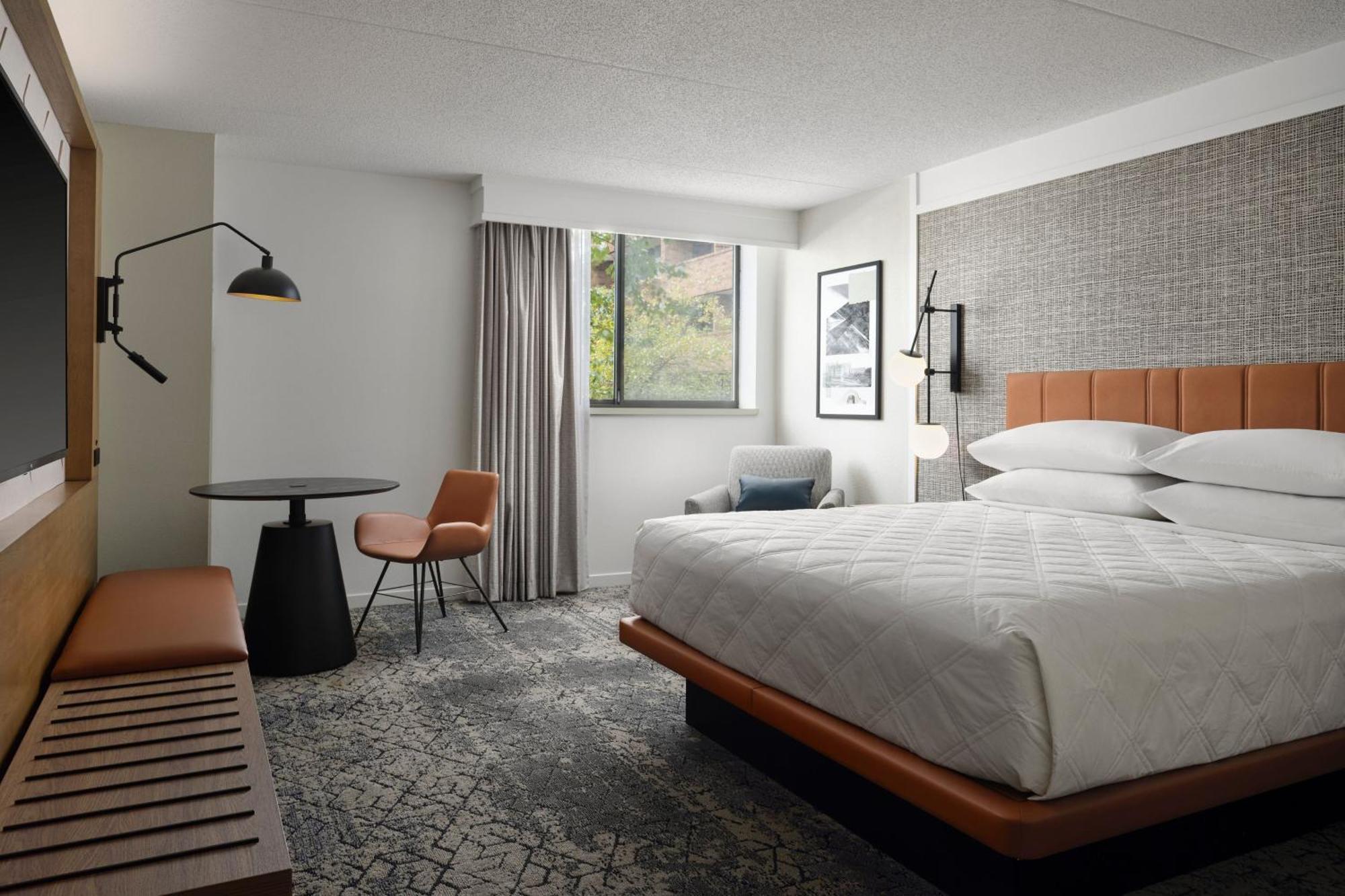 Sheraton Grand Rapids Airport Hotel Cascade Extérieur photo