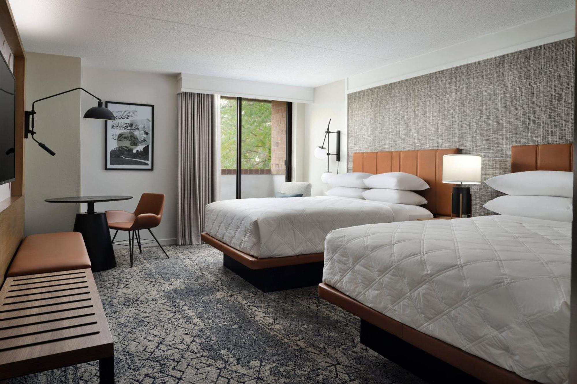 Sheraton Grand Rapids Airport Hotel Cascade Extérieur photo
