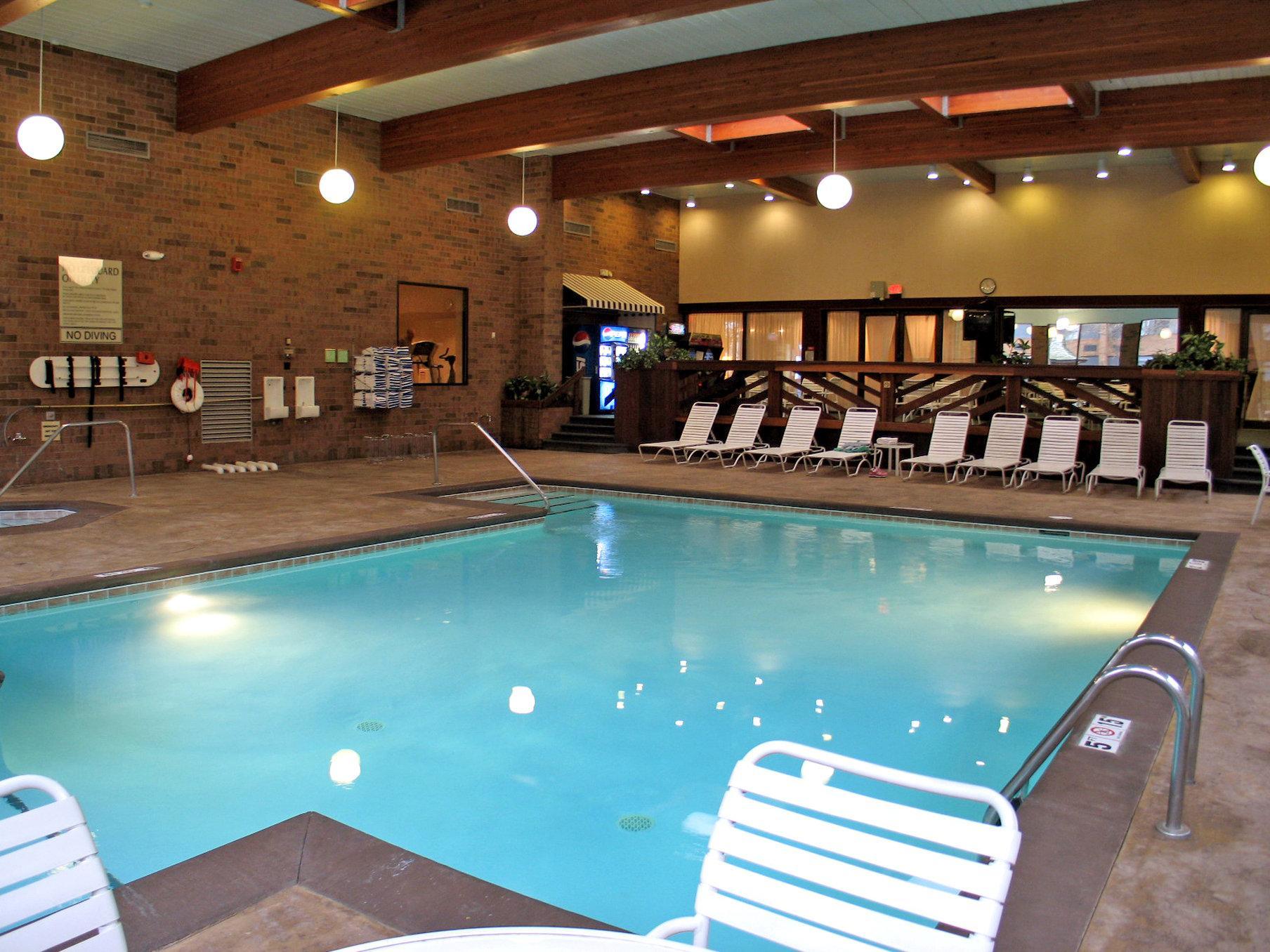 Sheraton Grand Rapids Airport Hotel Cascade Extérieur photo