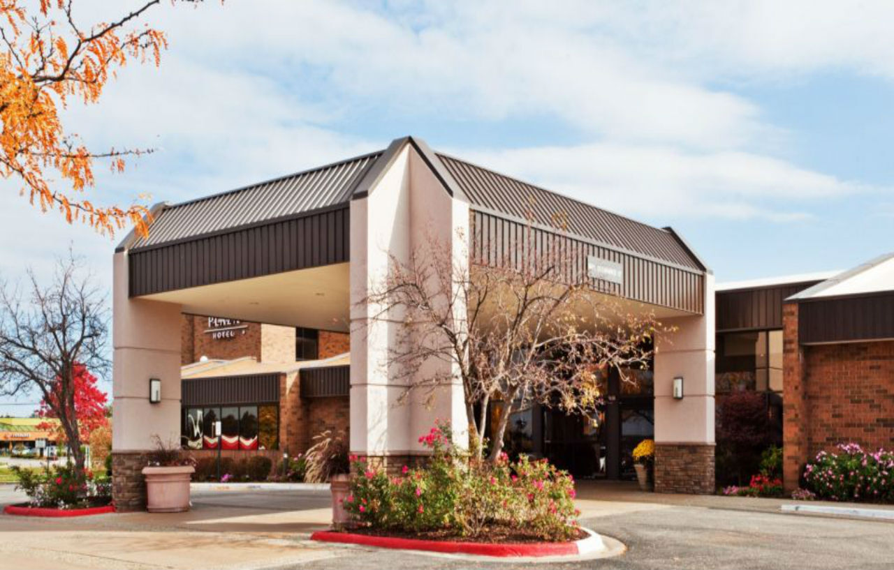 Sheraton Grand Rapids Airport Hotel Cascade Extérieur photo